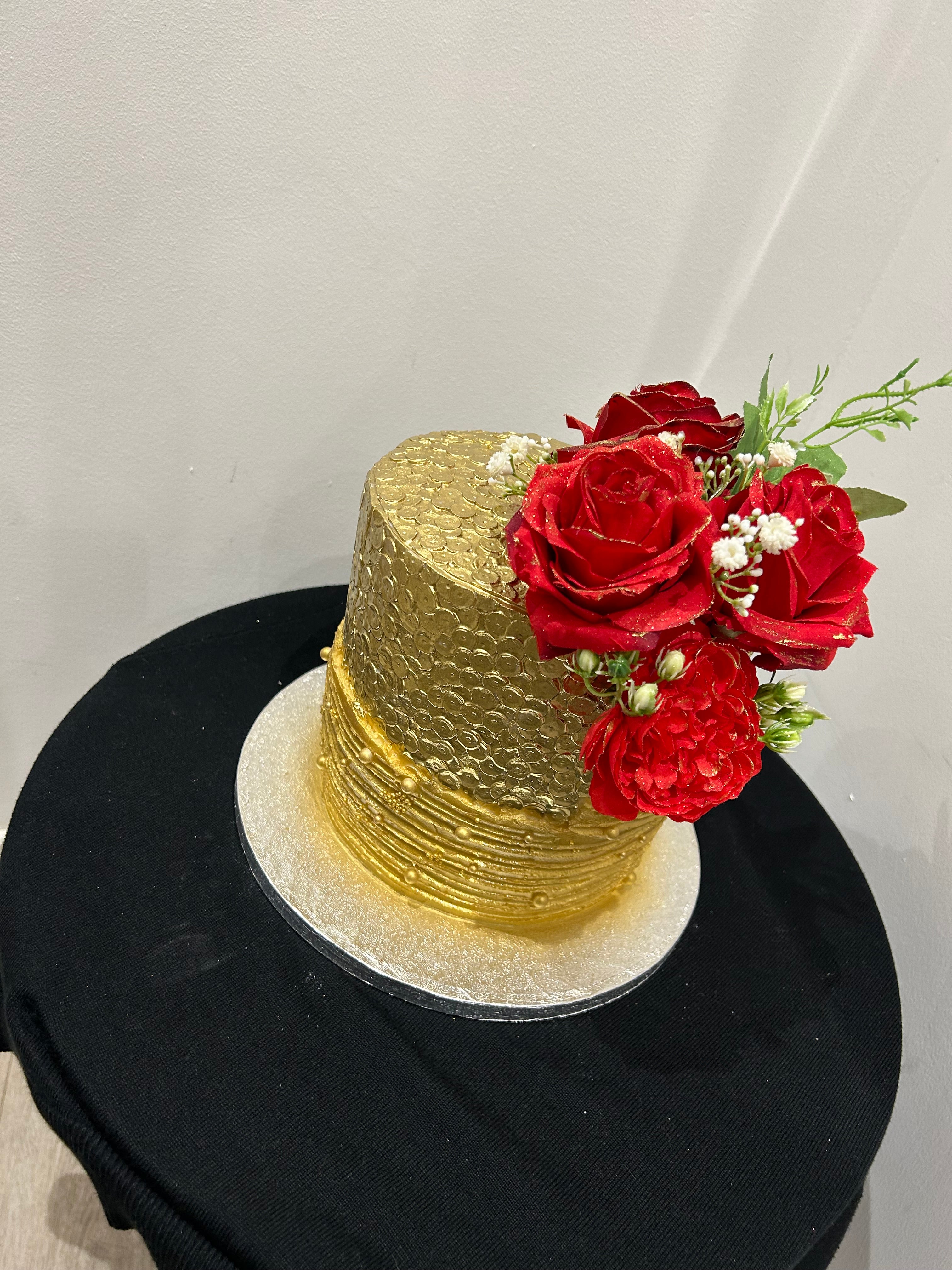 PURE GOLD FLORAL CAKE