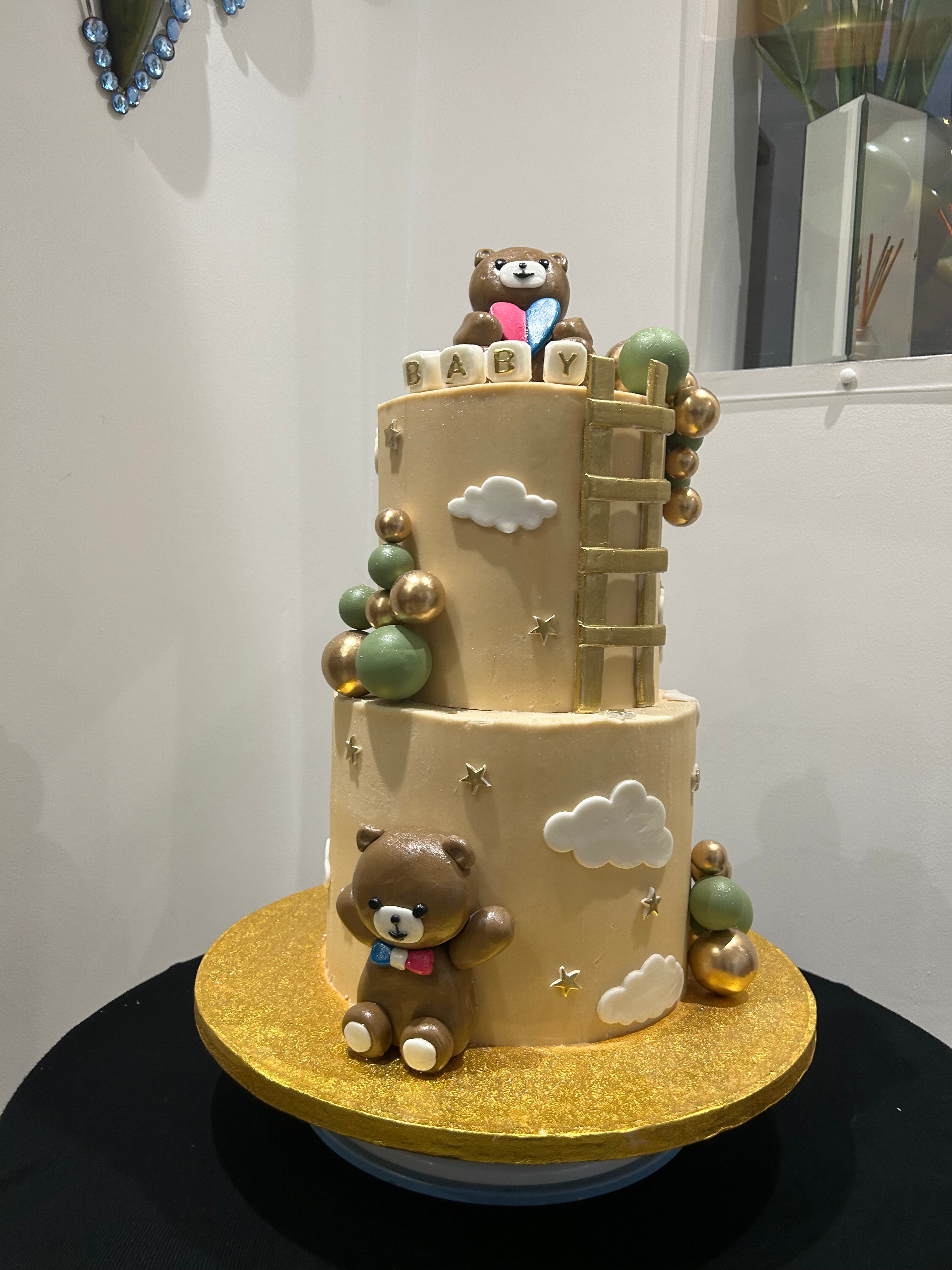 TEDDY AND CLOUDS BABY SHOWER CAKE