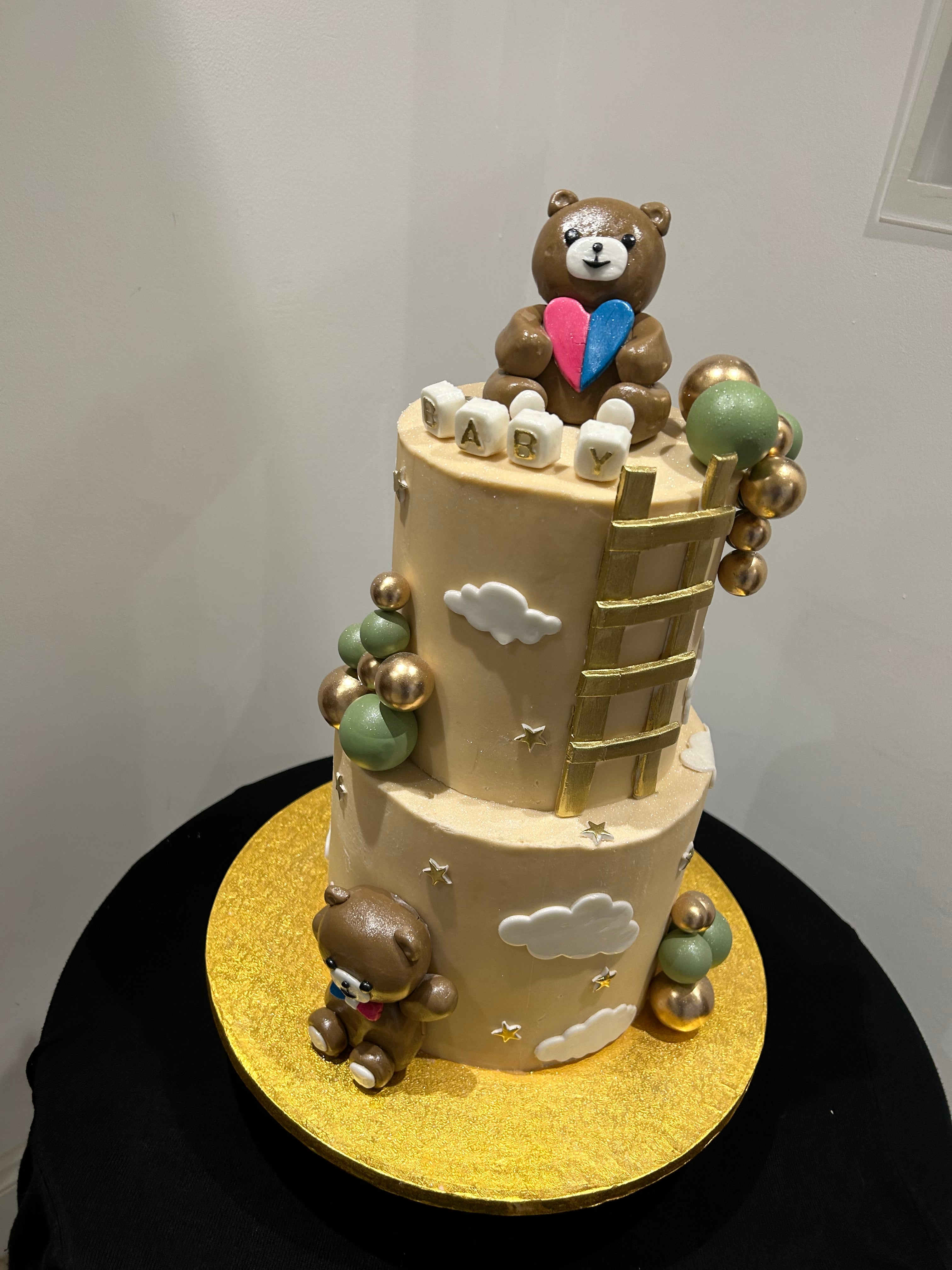 TEDDY AND CLOUDS BABY SHOWER CAKE