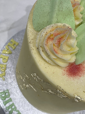 SUNNY SAIL SWIRL CAKE