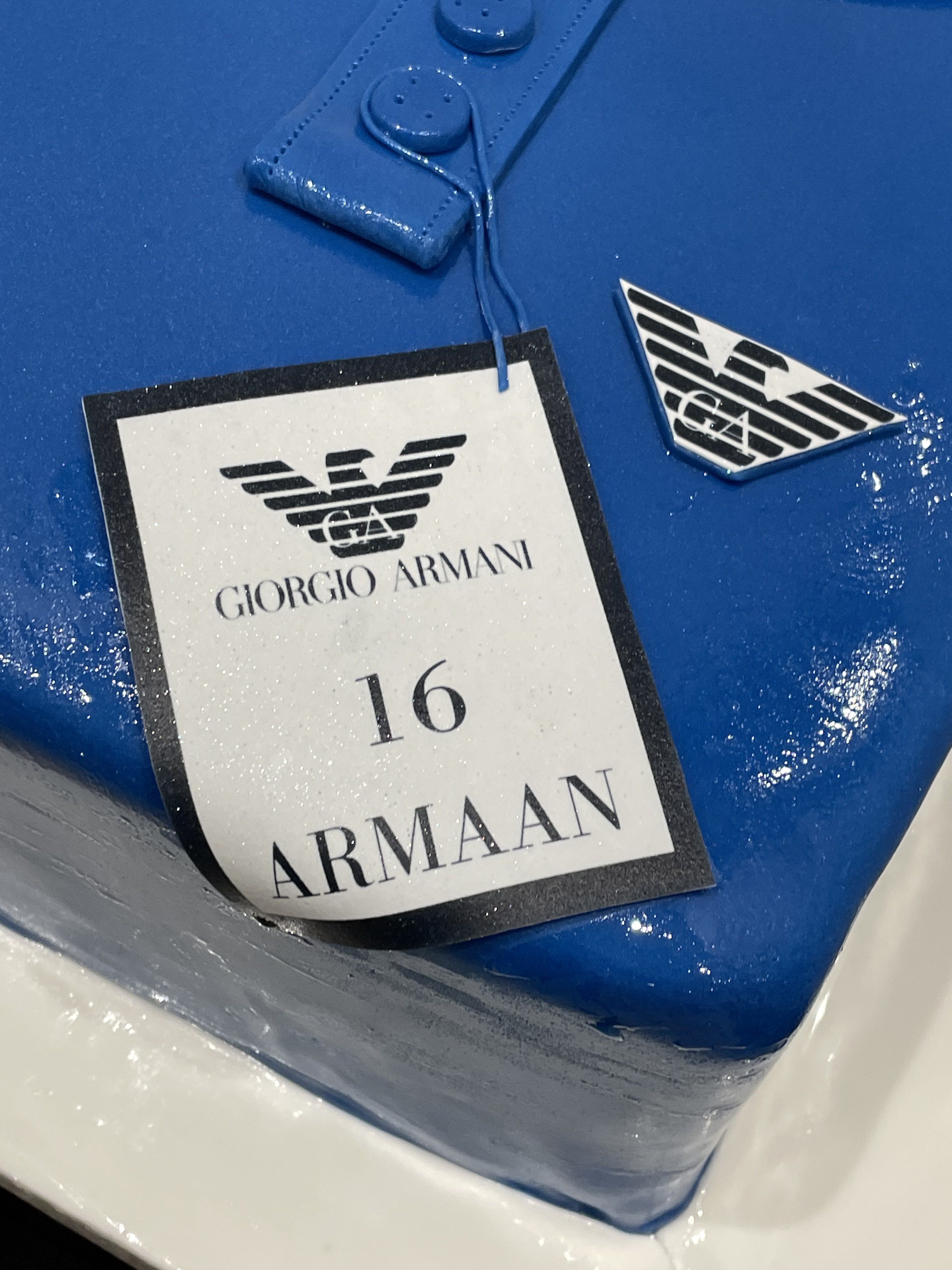 DESIGNER SHIRT CAKE