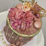 GOLD DRIP PINK KISS CAKE