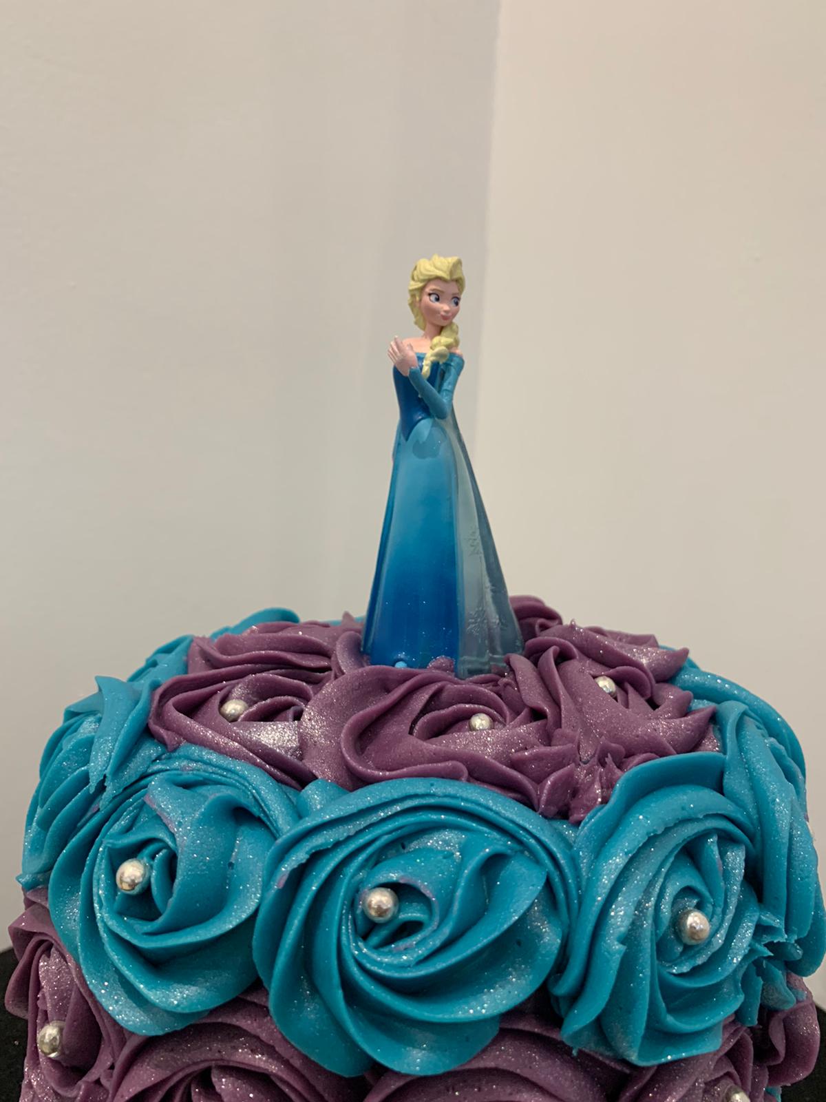 ROSETTE PRINCESS CAKE