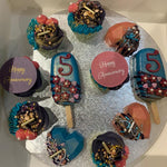 CUPCAKE AND CAKESICLE GIFT BOX