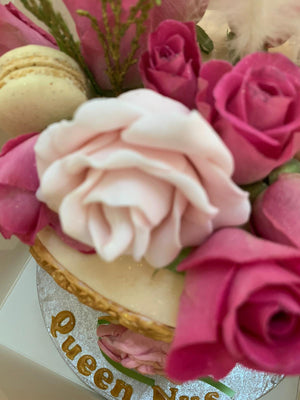 ROSE AND FEATHER GOLD FRAME CAKE