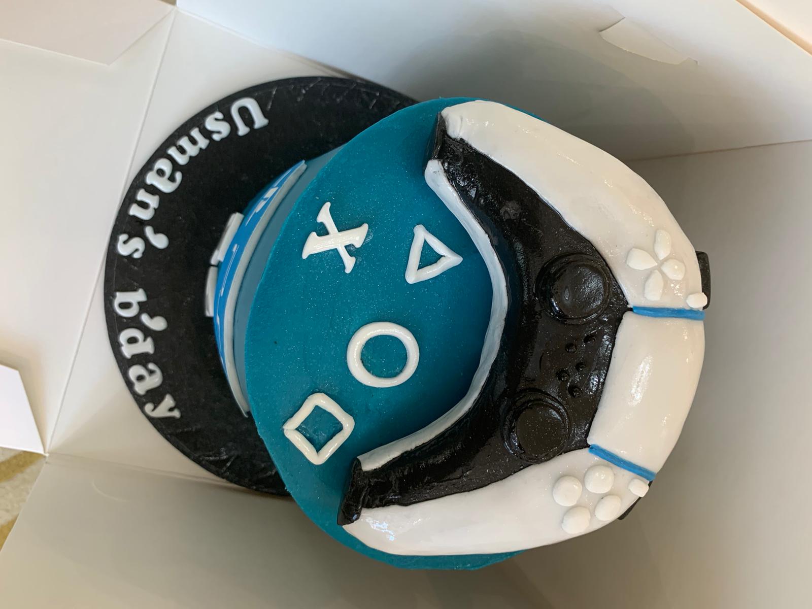 GAMES CONSOLE THEME CAKE