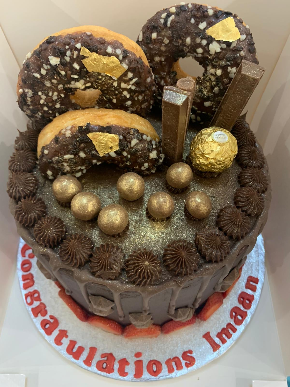 CHOCOLATE & STRAWBERRY CAKE