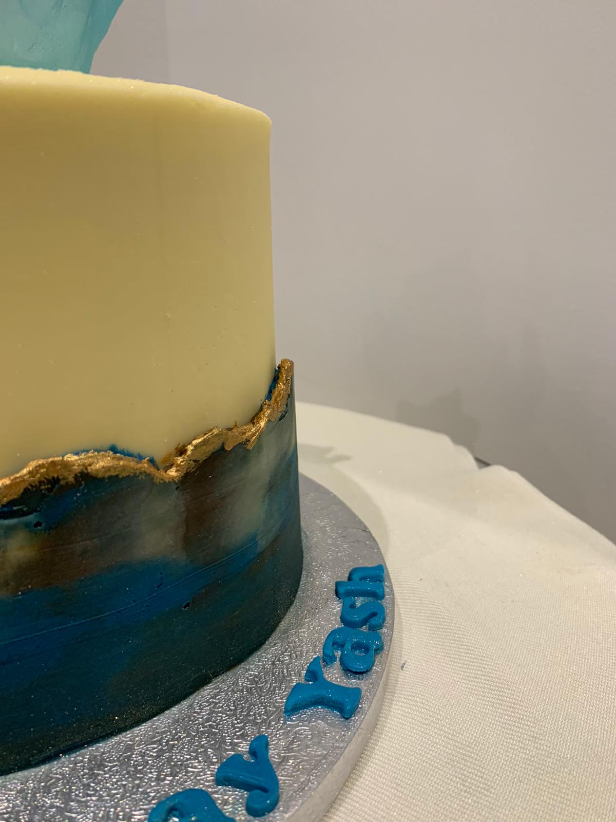 BLUE WAFER SAIL FAULTLINE CAKE
