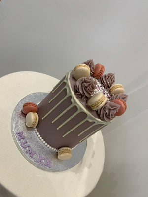 LILAC PEARL MACAROON DRIP CAKE