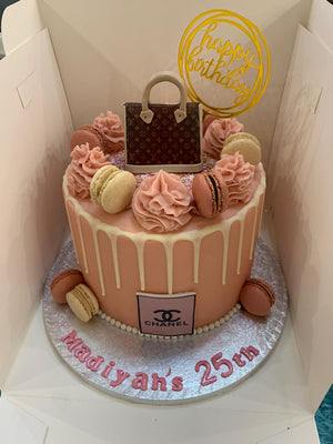 HANDBAG MACARON DRIP CAKE