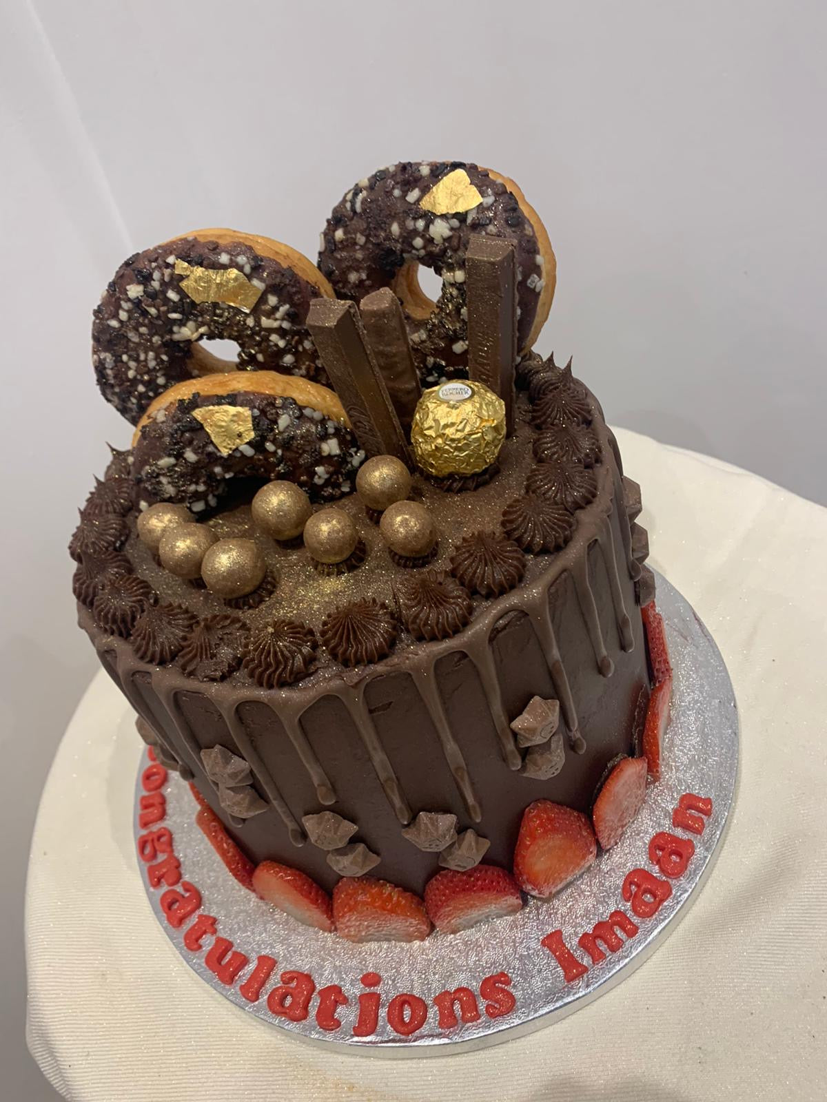 CHOCOLATE & STRAWBERRY CAKE