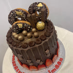CHOCOLATE & STRAWBERRY CAKE