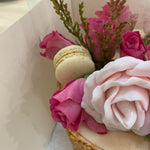 ROSE AND FEATHER GOLD FRAME CAKE