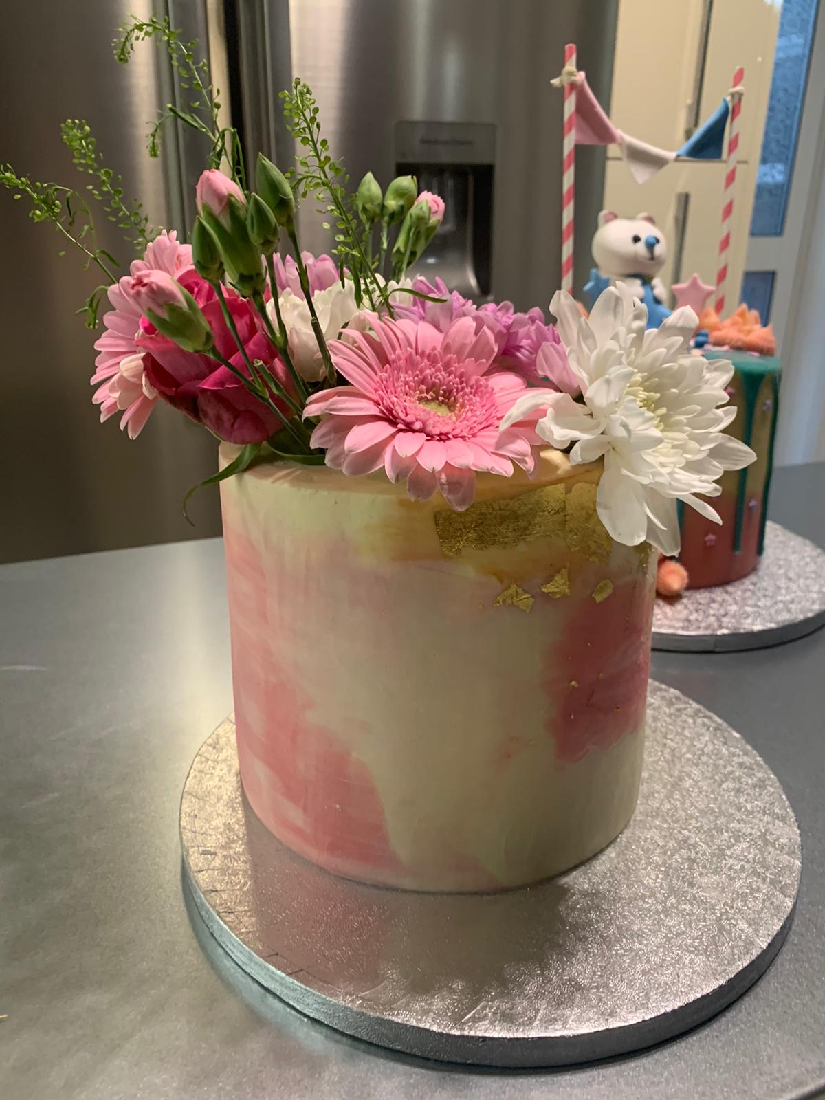 PINK & GOLD FLOWER CAKE