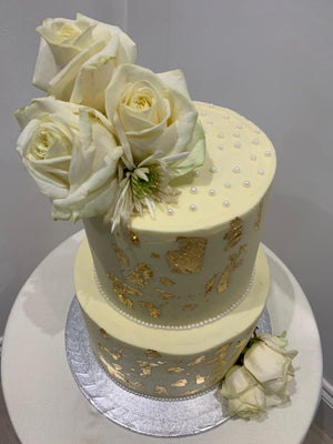 WHITE GOLD ROSE TIER CAKE