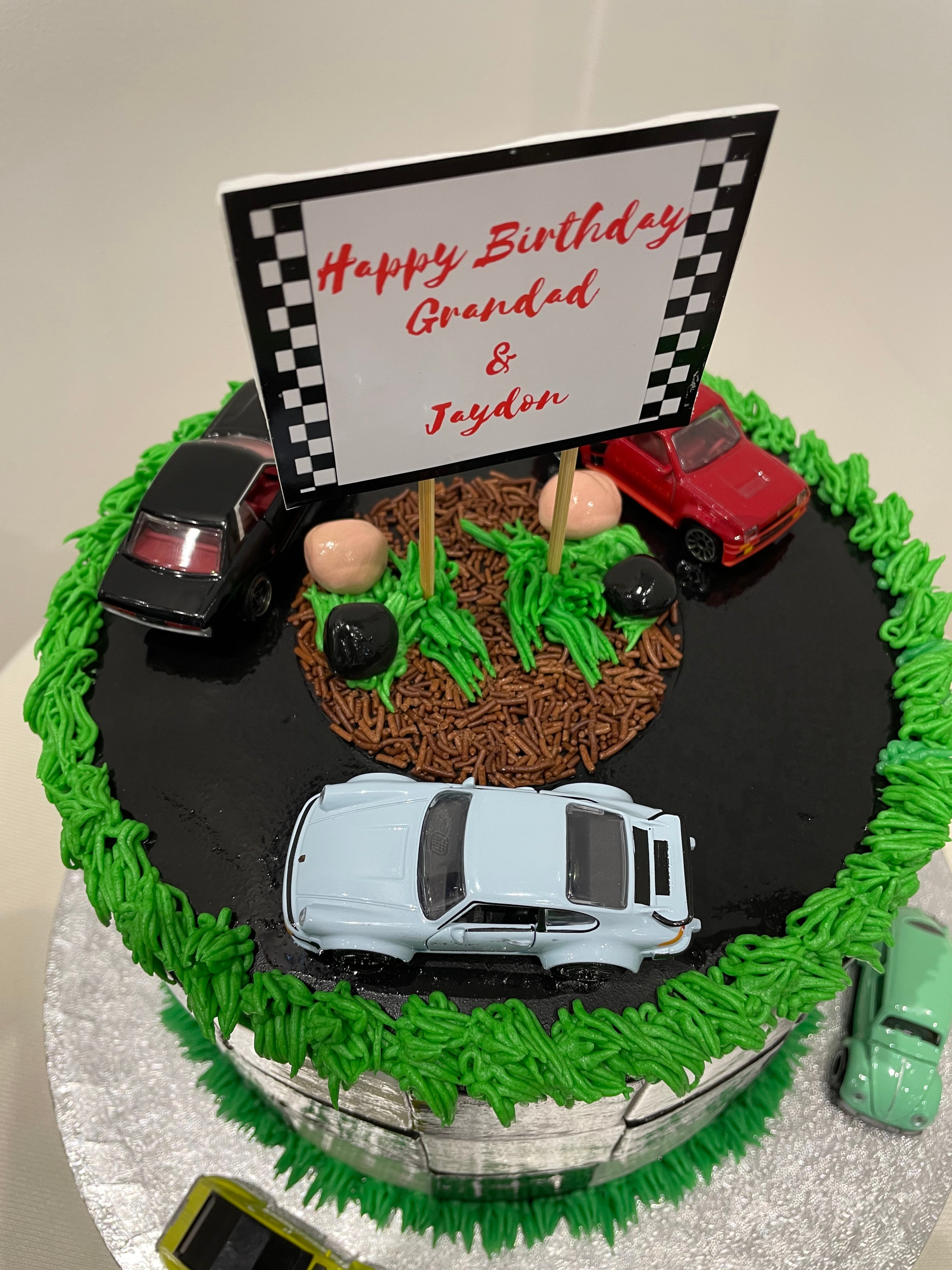 RACE TRACK THEME CAKE