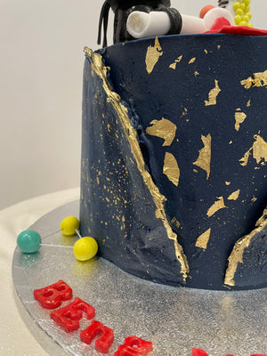 SCIENCE GRADUATION CAKE