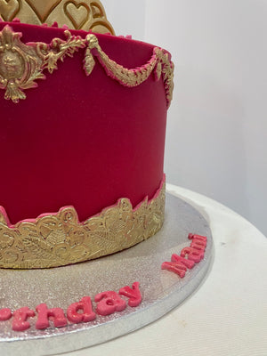 PINK QUEEN CELEBRATION CAKE