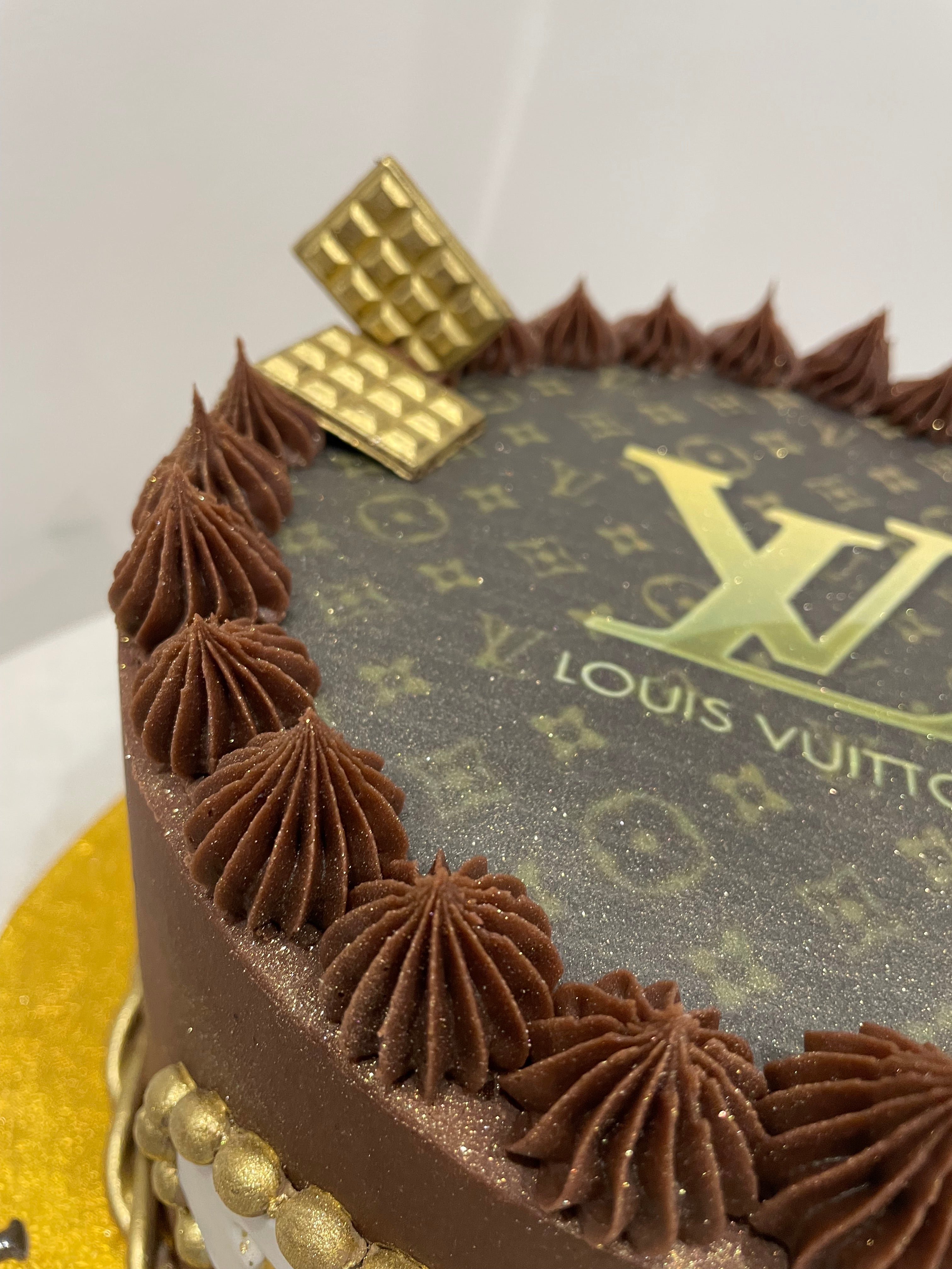 LV Theme Cake  Farah's Dessert Heaven – FARAH'S DESSERT HEAVEN