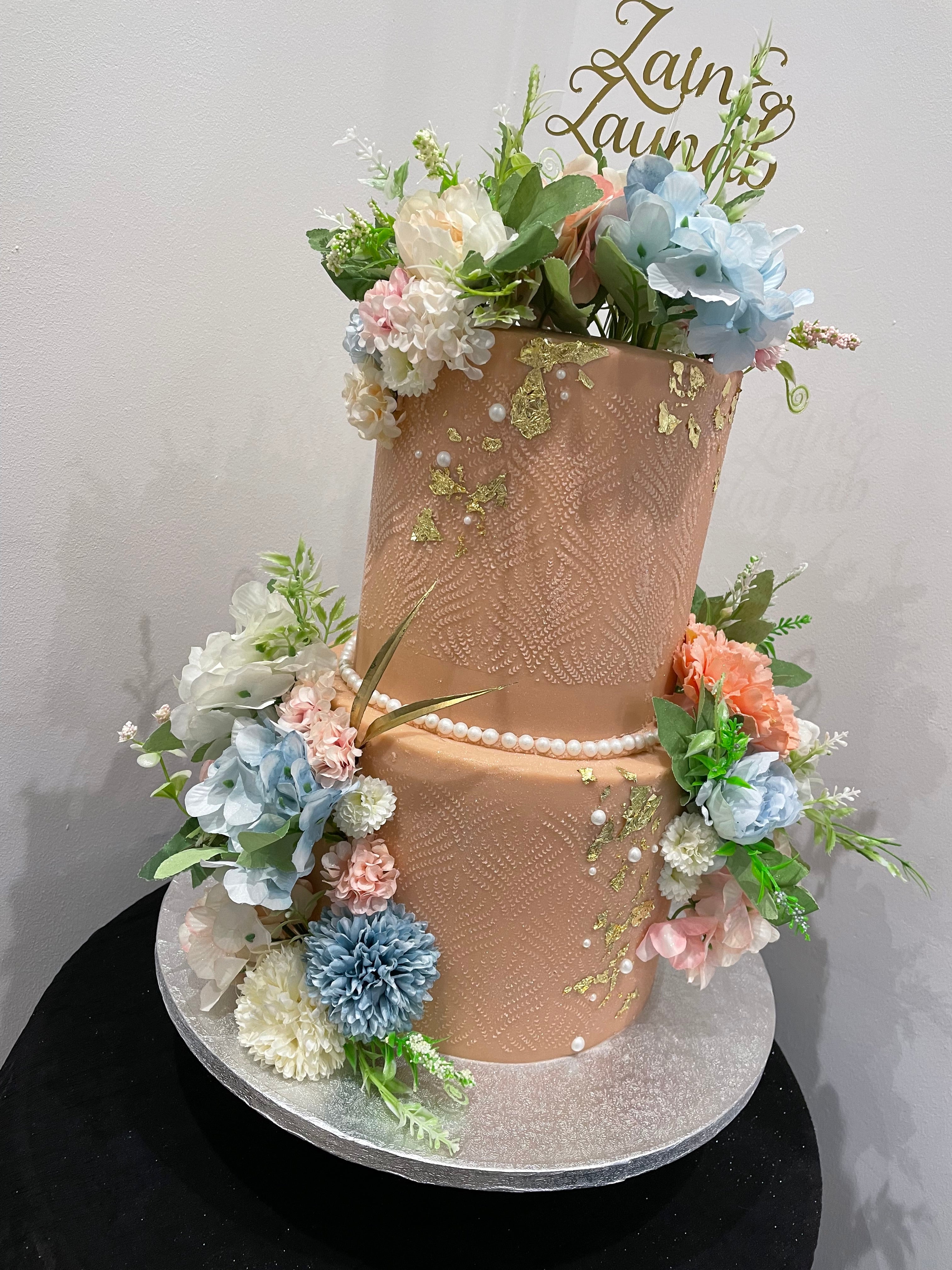 FLORAL EMBOSSED OCCASION CAKE