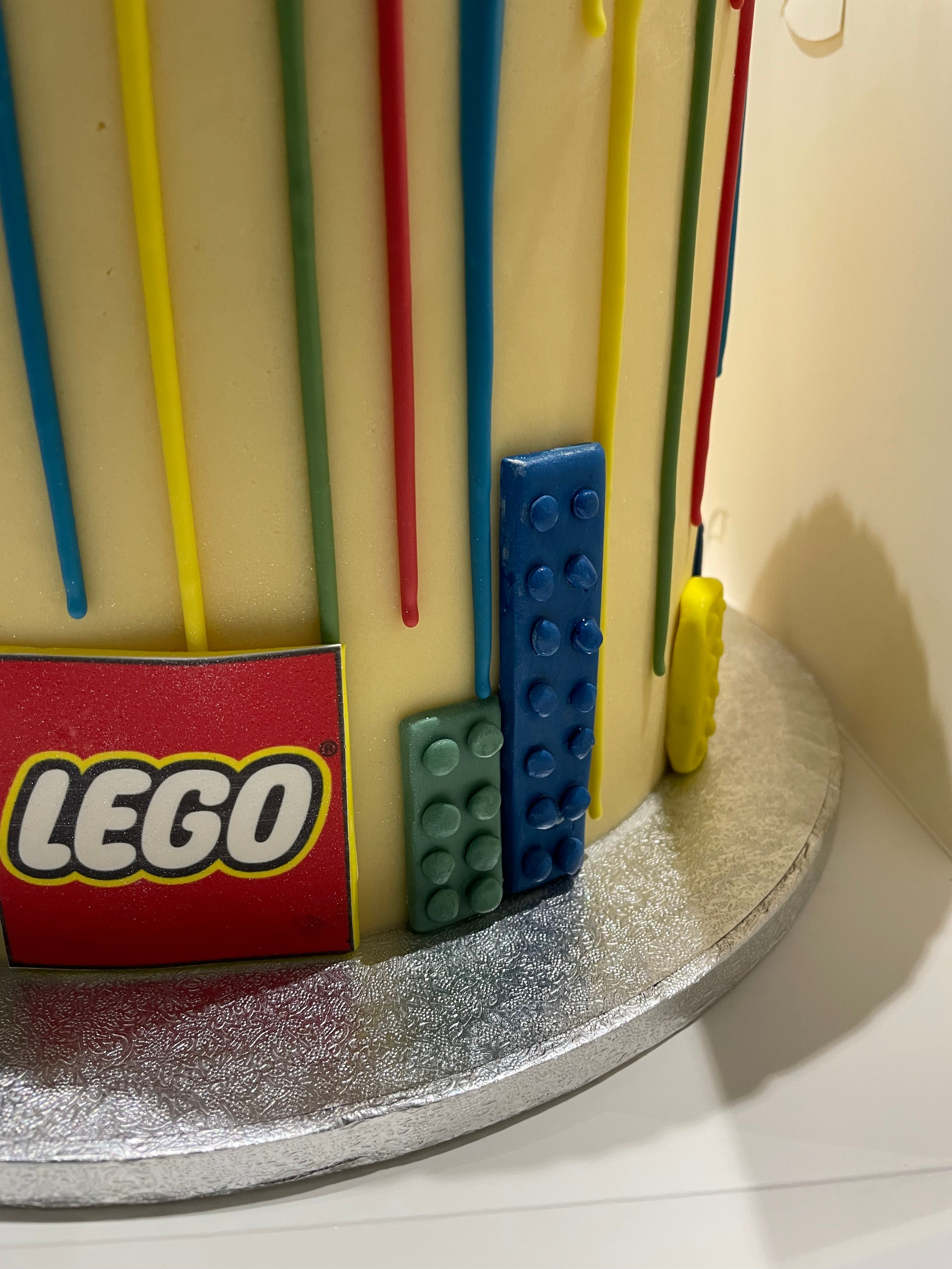 Lego Themed Multi-drip Cake | Farah's Dessert Heaven – FARAH'S DESSERT ...