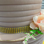 GOLD ELEGANCE CELEBRATION CAKE