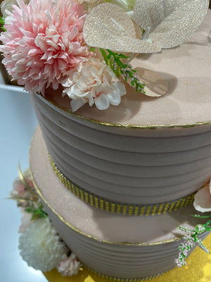 GOLD ELEGANCE CELEBRATION CAKE