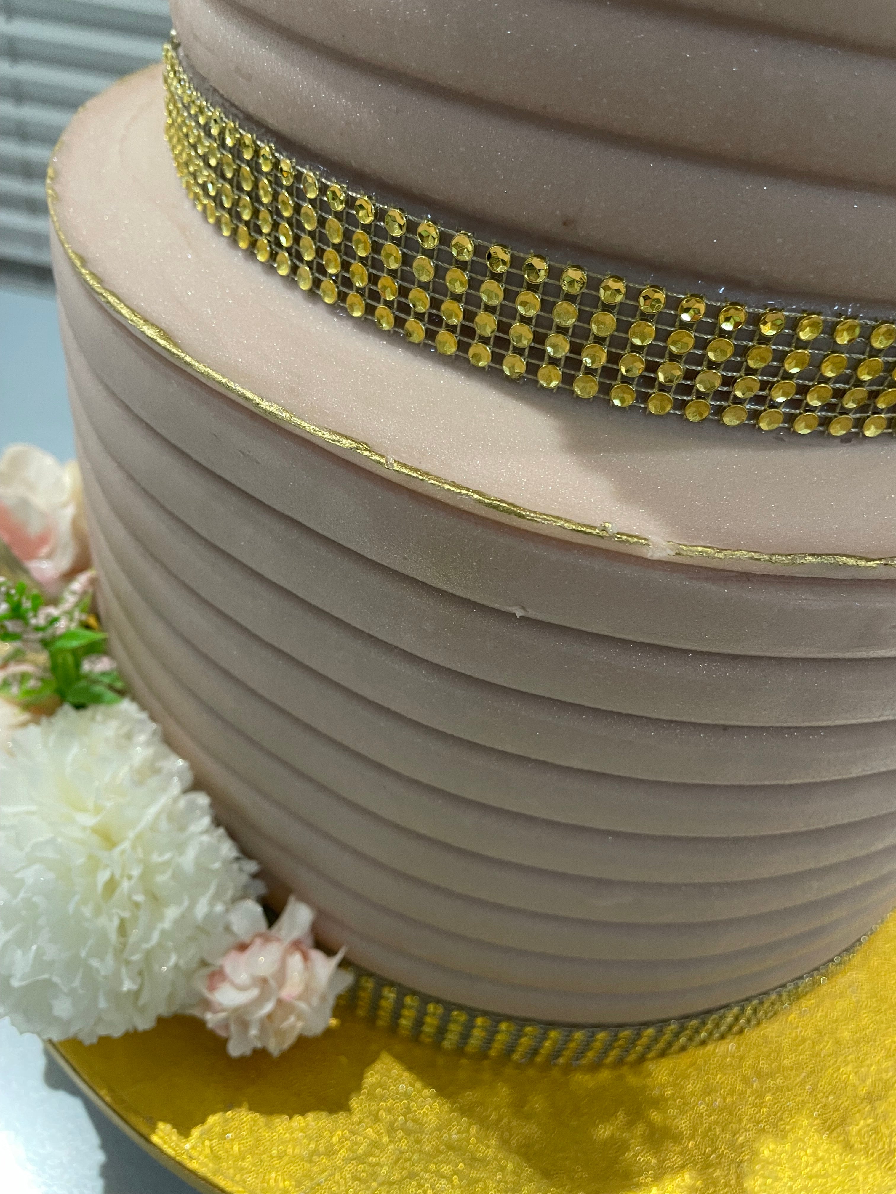 GOLD ELEGANCE CELEBRATION CAKE