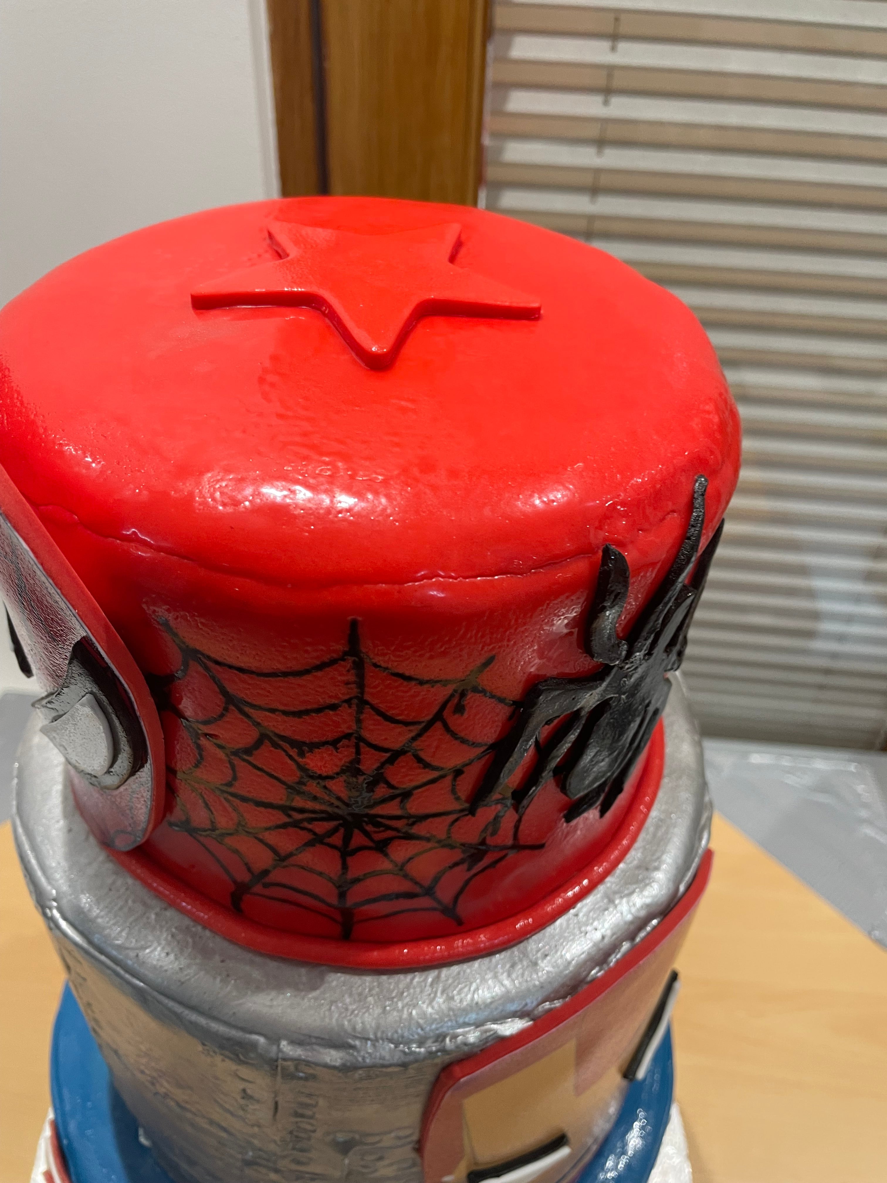 COMIC BOOK HERO 3-TIER CAKE