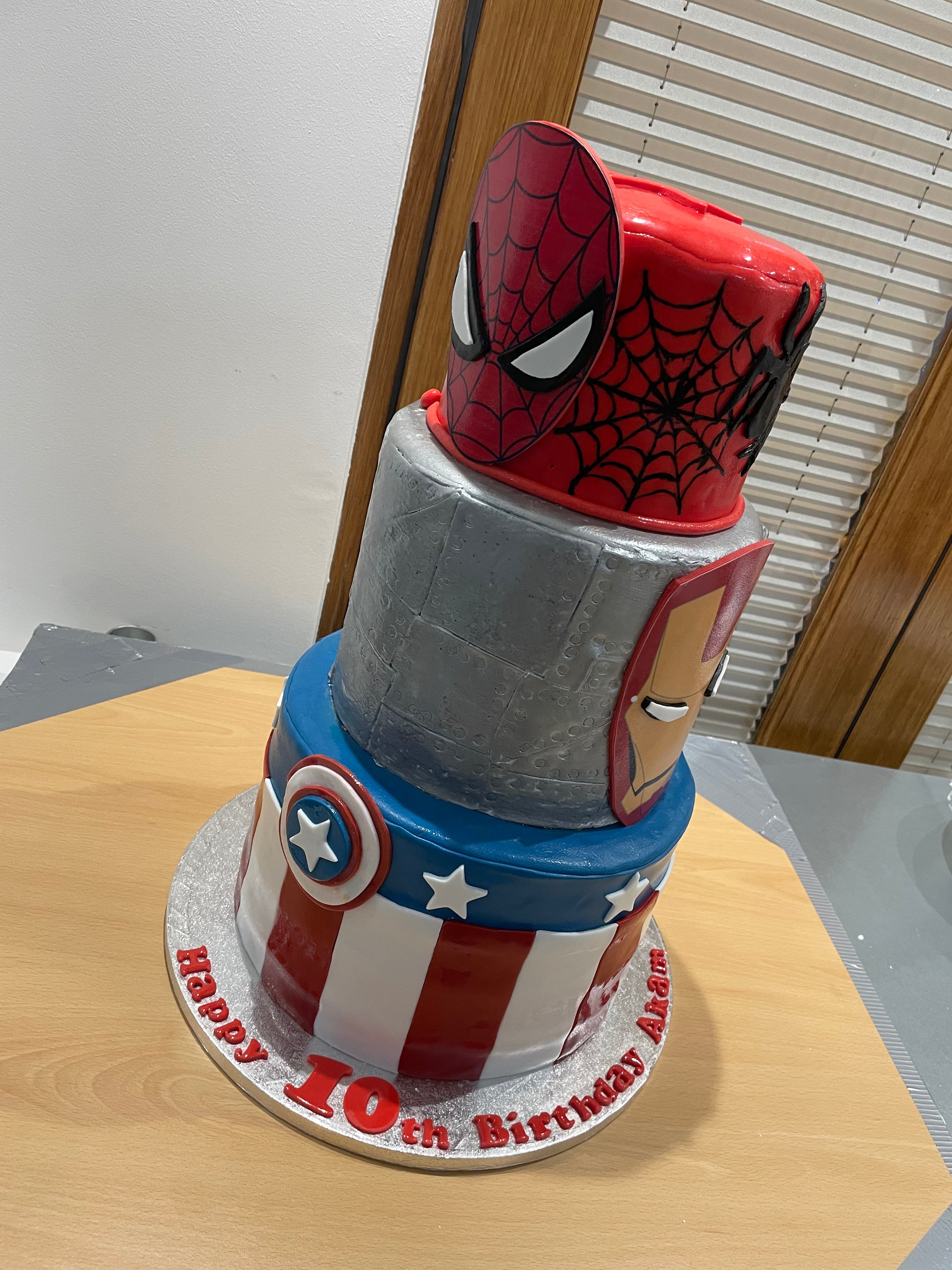 COMIC BOOK HERO 3-TIER CAKE