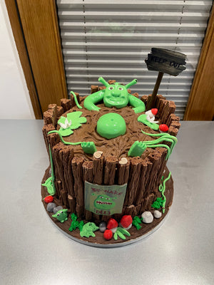 SWAMP MONSTER CAKE