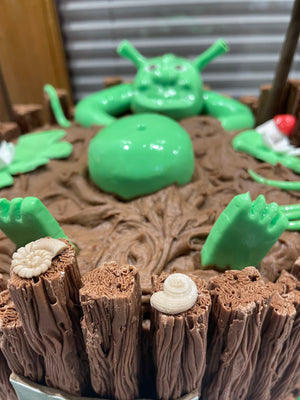 SWAMP MONSTER CAKE