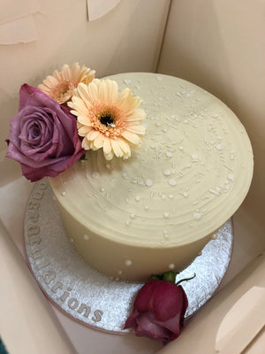 IVORY PEARL ROSE CAKE