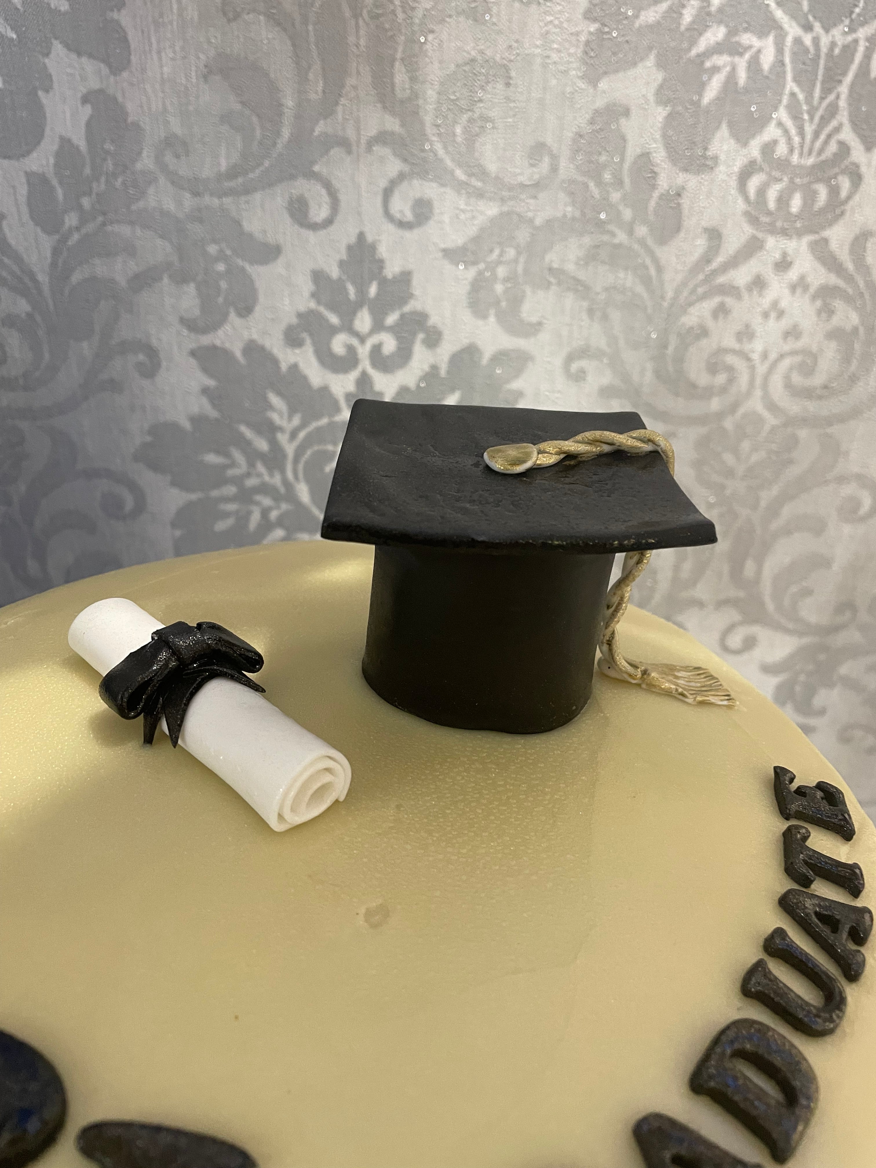 GRADUATION HAT & DEGREE SCROLL CELEBRATION CAKE