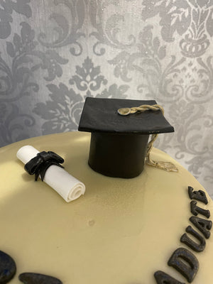 GRADUATION HAT & DEGREE SCROLL CELEBRATION CAKE