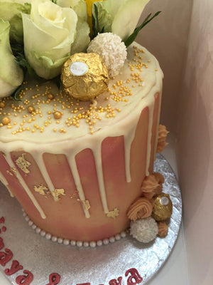 PEACHY FEATHER WHITE DRIP CAKE