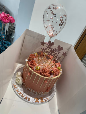 BALLOON & STARS WHITE DRIP CAKE