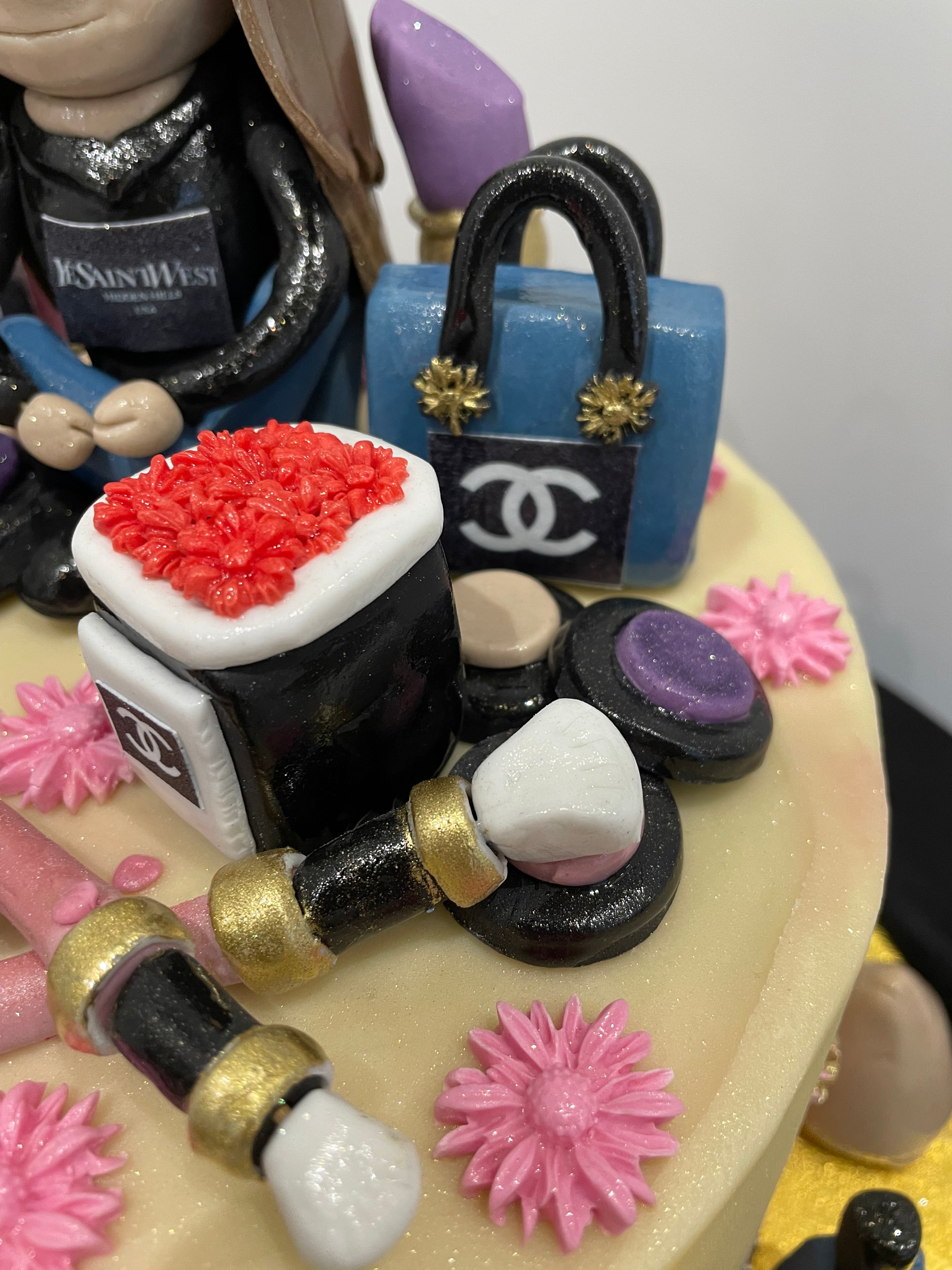MAKEUP THEME BIRTHDAY CAKE