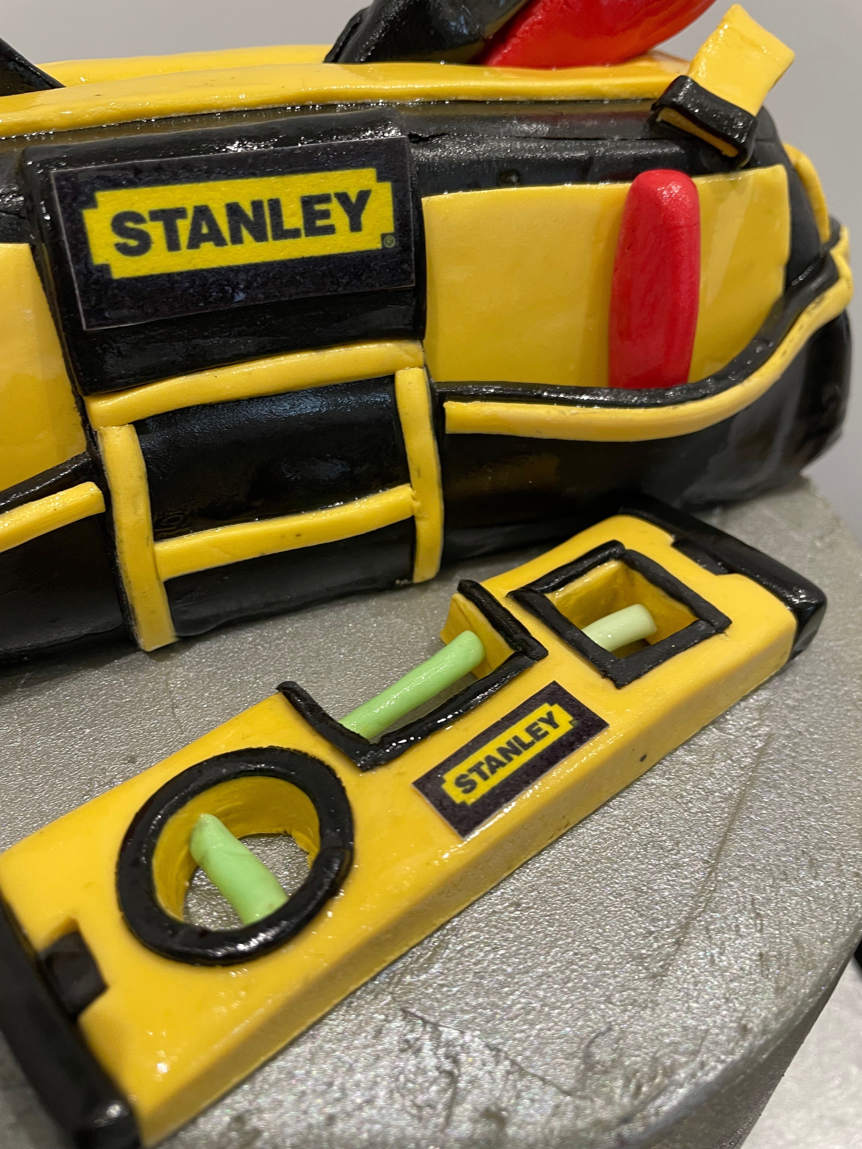 HANDYMAN TOOL BAG THEME CAKE