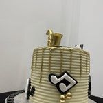 SAXAPHONE MUSICAL GOLD DRIP CAKE