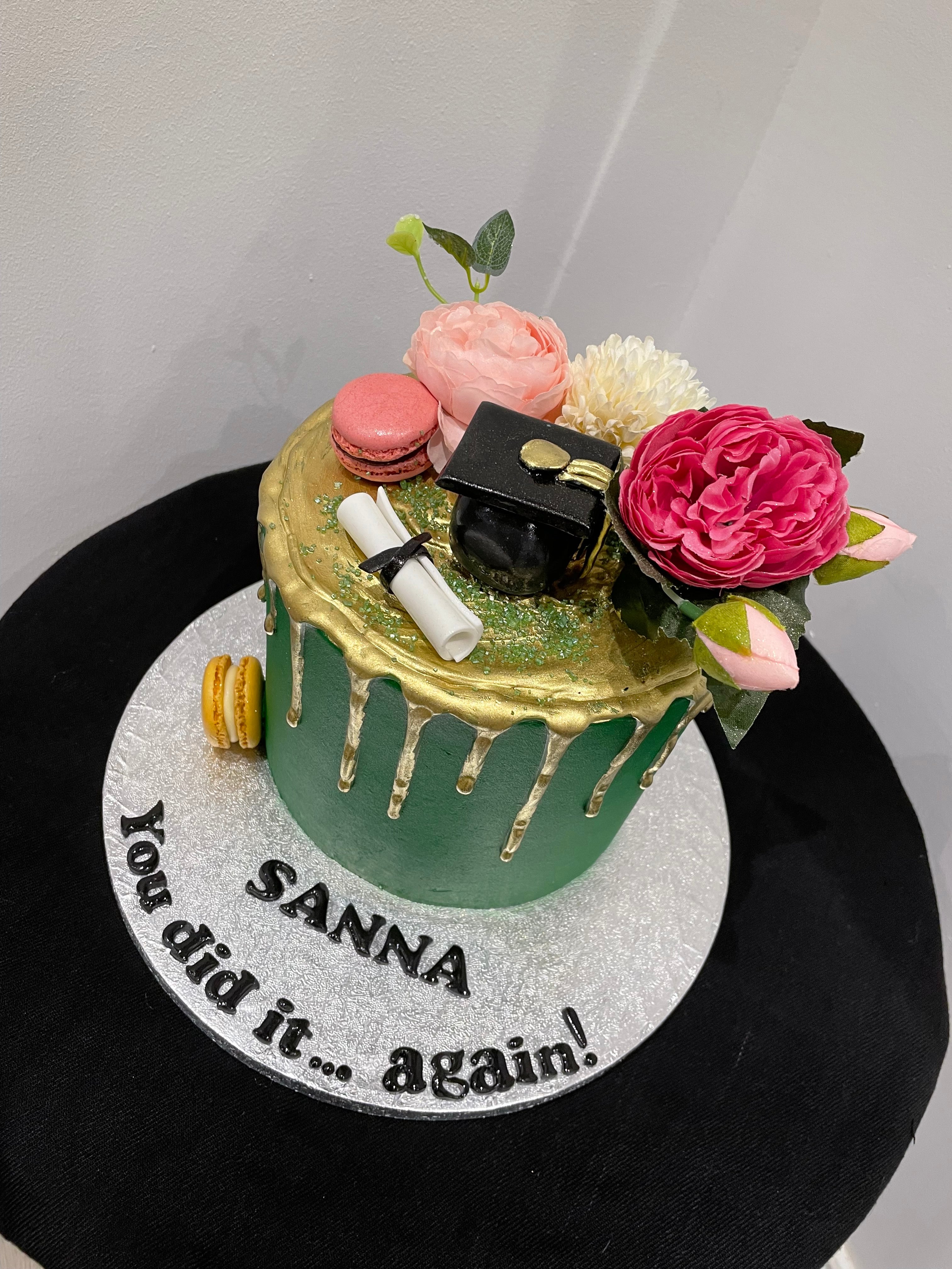 EMERALD GRAD GOLD DRIP CAKE