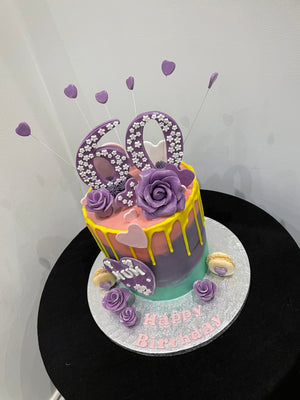 ROSES & HEART DRIP CAKE