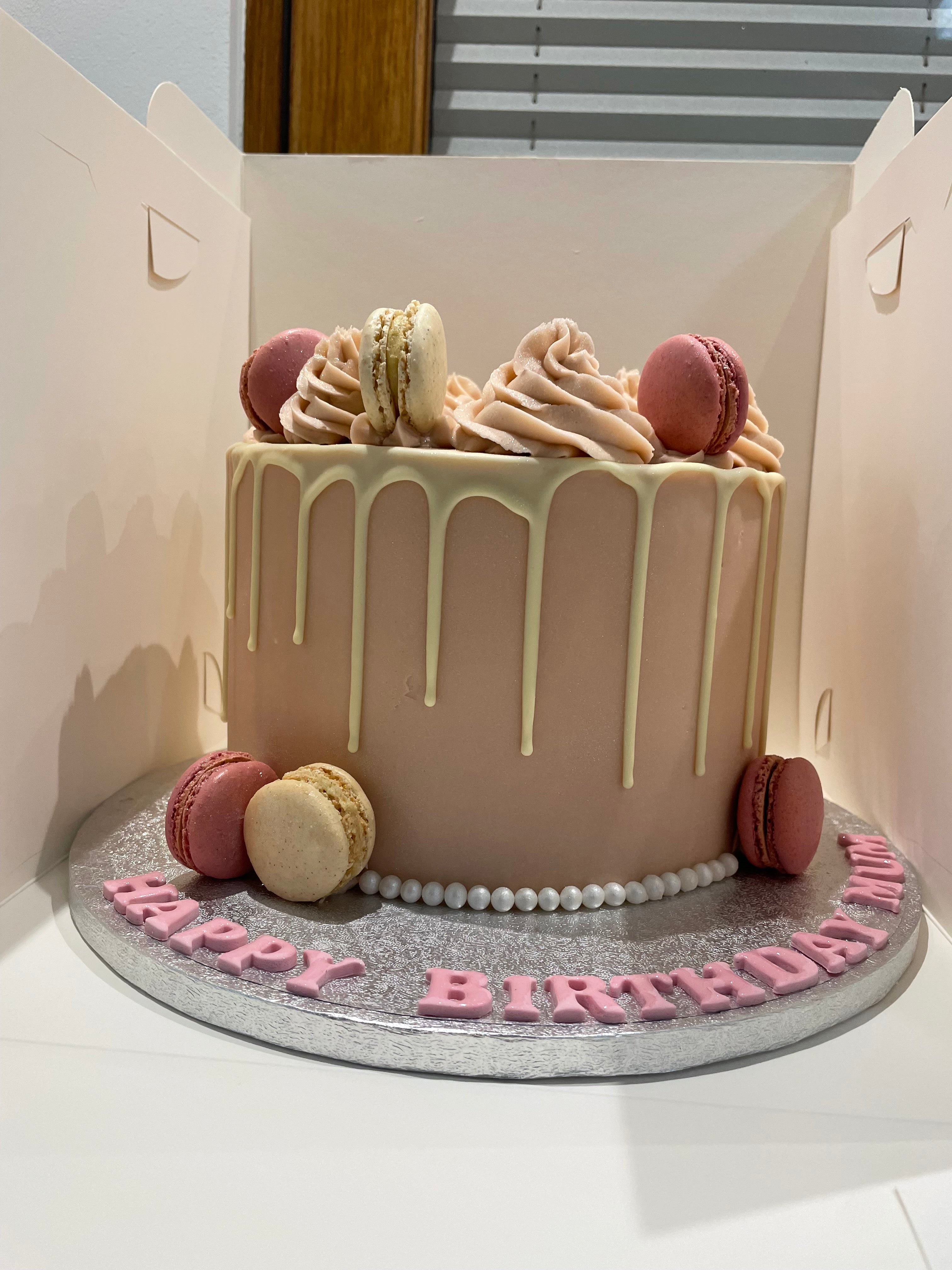 PINK MAC DRIP OCCASION CAKE