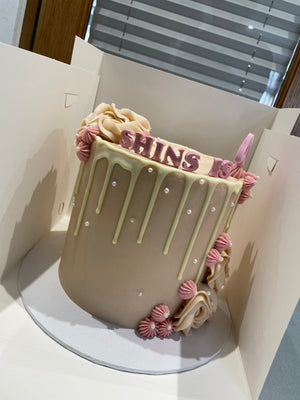 CREAM DRIP PEARL OCCASION CAKE