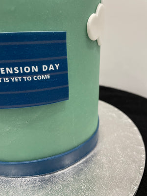 TRAVEL THEME CAKE