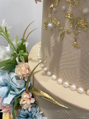 FLORAL PEARL OCCASION CAKE