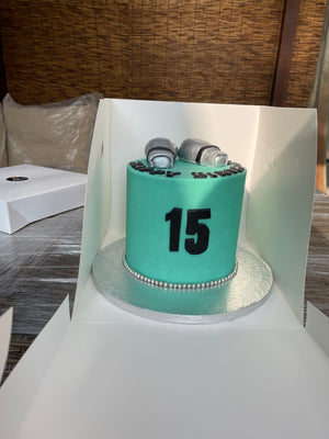 BOXING GLOVES THEME CAKE