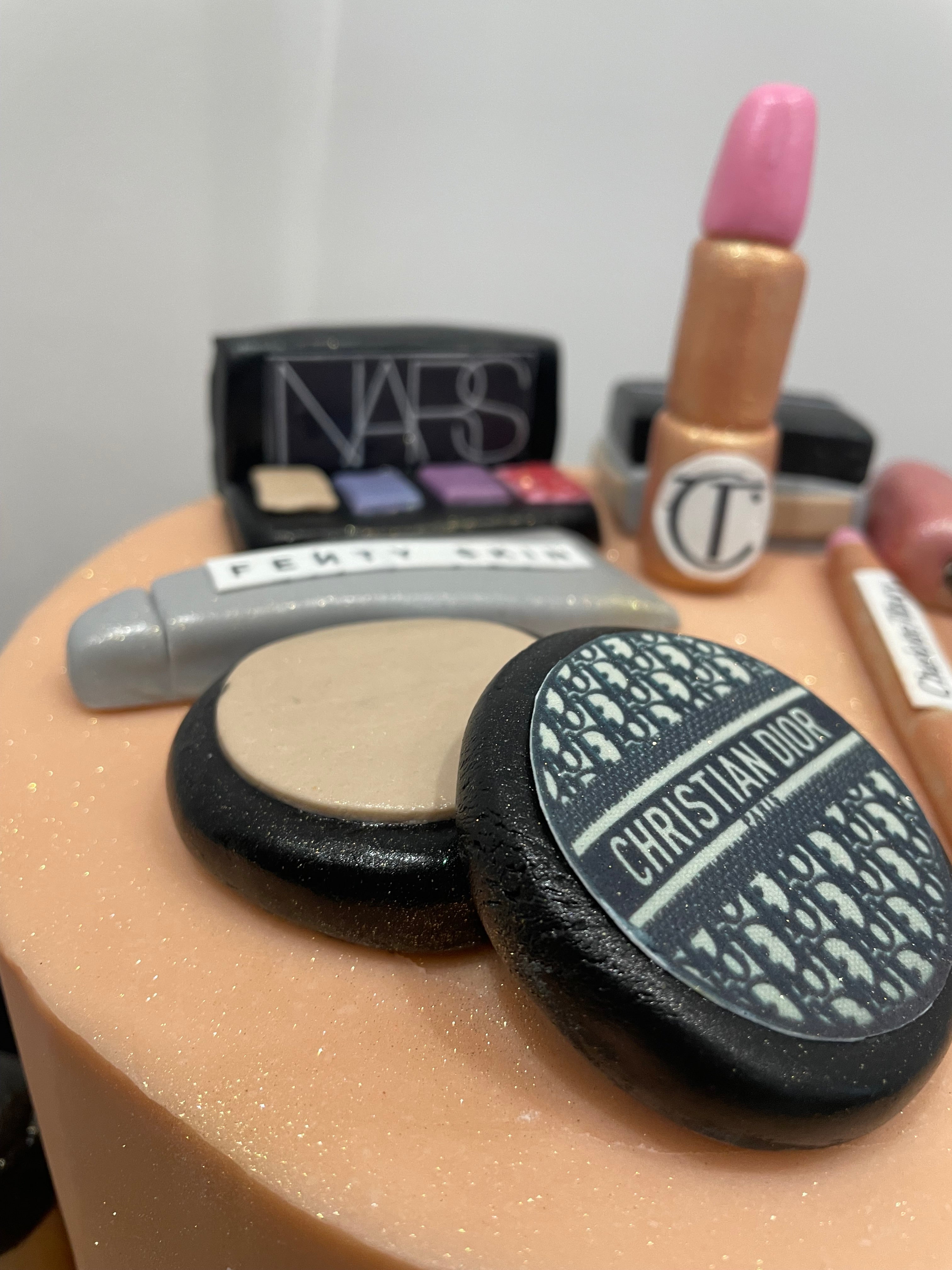 CT MAKEUP THEME BIRTHDAY CAKE