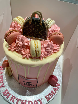 PINKCHANEL LUIS FRESH CREAM CAKE