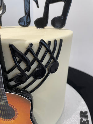 MUSICAL NOTES FONDANT GUITAR CAKE